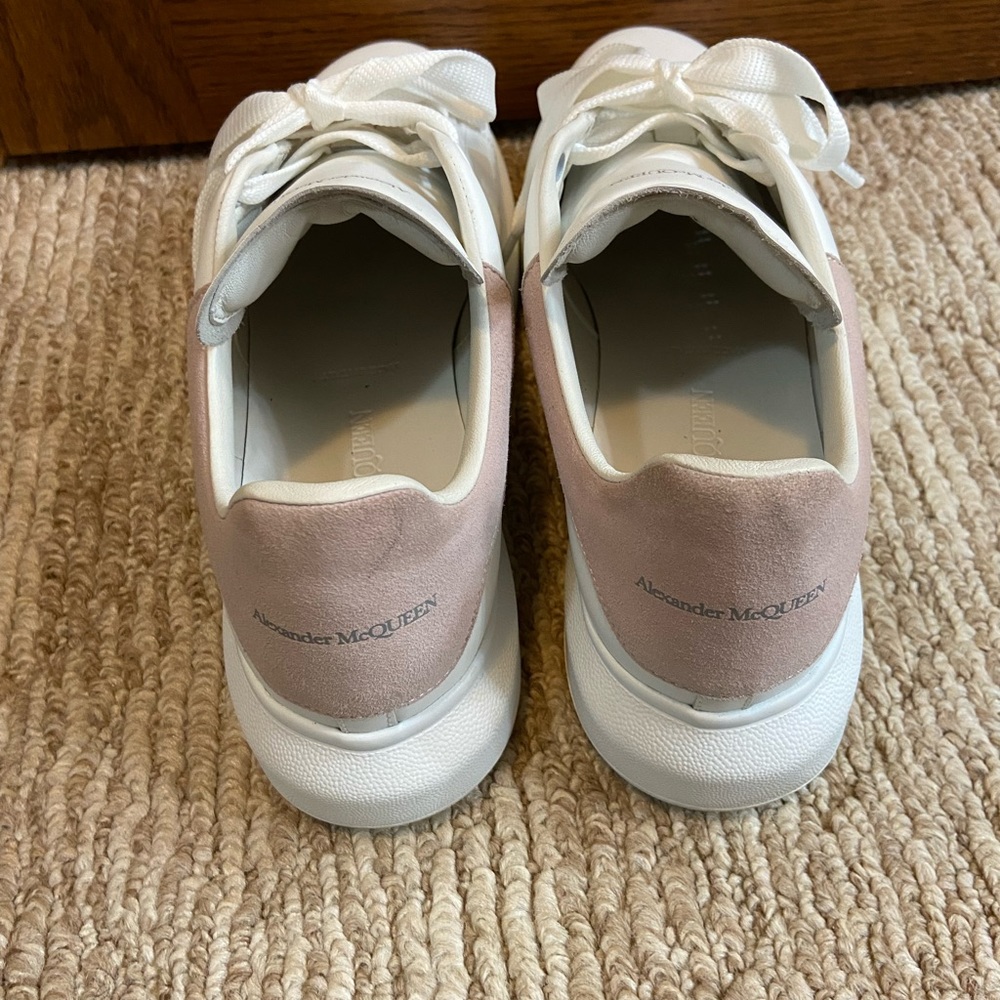 Sneaker - Picture 4 of 5